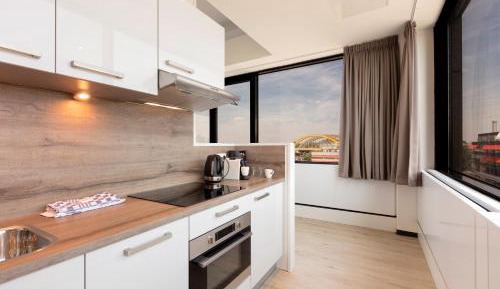Panoramic Suite With Kitchen