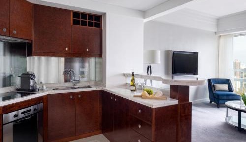 Club One-Bedroom Suite with Kitchen