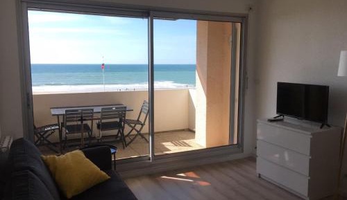 Studio Apartment with Sea View