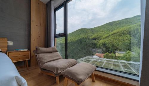 Double Room with Mountain View