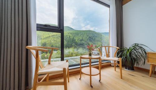 Double Room with Mountain View