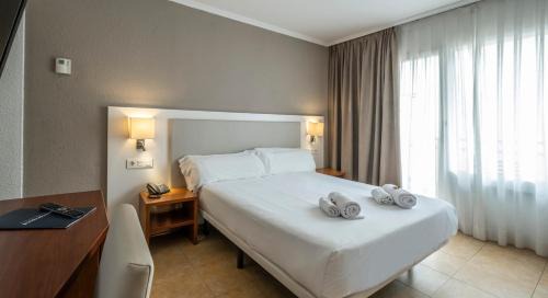 Double or Twin Room with Extra Bed (2 Adults + 1 Child)