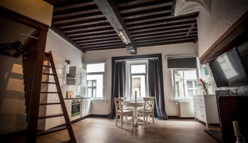 Studio Apartment