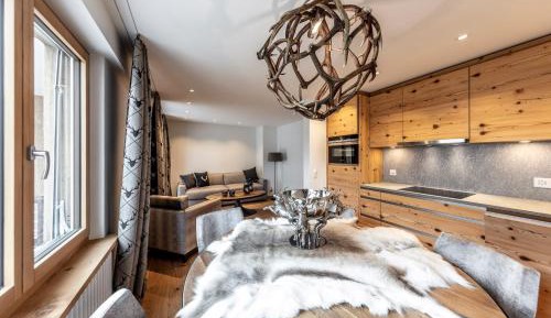 Deluxe Apartment