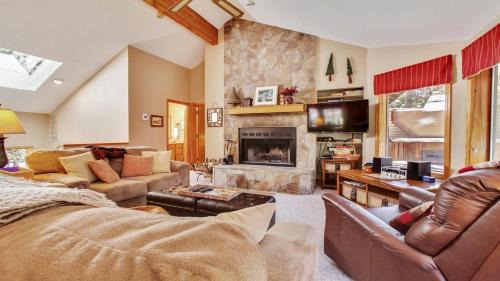 Three-Bedroom Holiday Home 