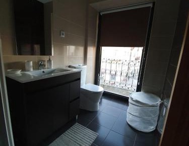 Single Room with Private Bathroom