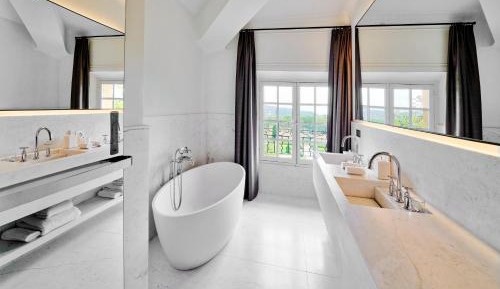 Chateau Prestige Suite