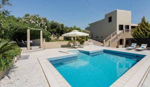 SECLUDED 4* FAMILY VILLA WITH PRIVATE POOL
