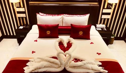 Deluxe King Suite