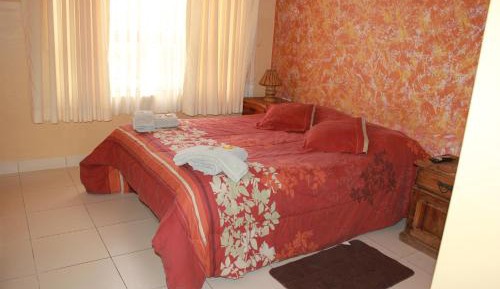 Standard Single Room with Shared Bathroom