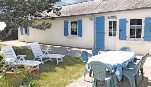 Three-Bedroom Holiday Home 
