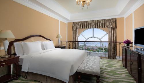 Loft King Suite