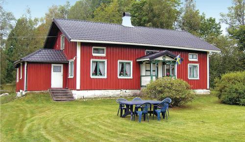 Three-Bedroom Holiday Home 