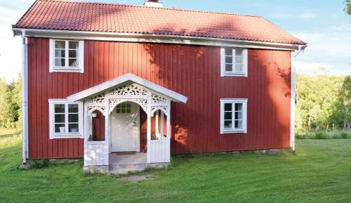 One-Bedroom Holiday Home