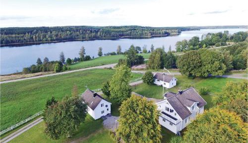 Five-Bedroom Holiday Home