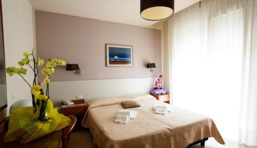 Standard Double or Twin Room with Garden View