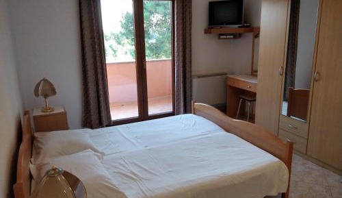 Studio with Balcony (2 Adults)