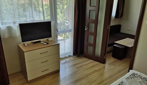 Studio with Garden View