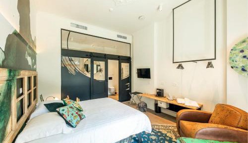 Deluxe Double Room with Terrace