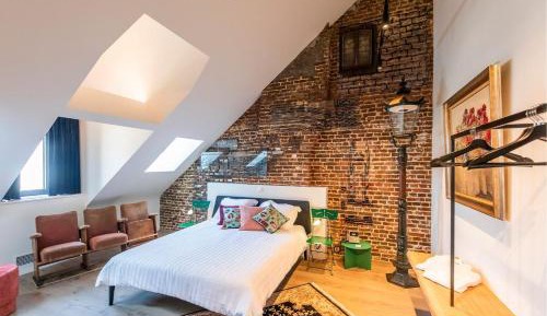 Deluxe Queen Room