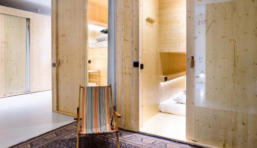 Private Pod in Mixed Dormitory Room For Couples