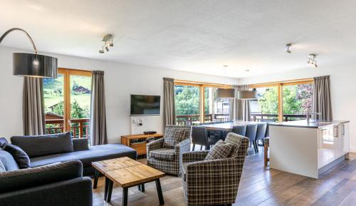 Four-Bedroom Apartment (10 People) A10