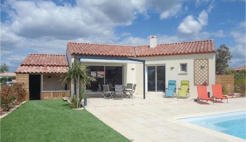 Three-Bedroom Holiday Home 