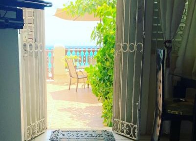 Studio Apartment with Sea View