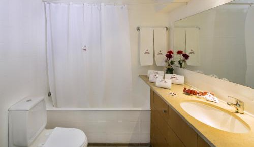 Two-Bedroom Apartment with Marina View