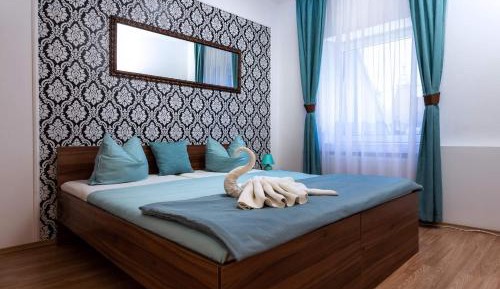 Deluxe King Suite