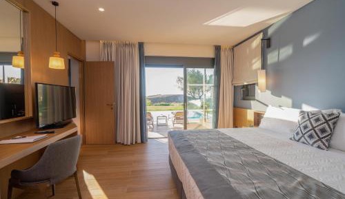 Suite with Private Pool