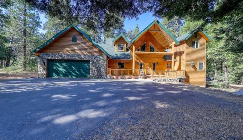 Four bedroom holiday home 