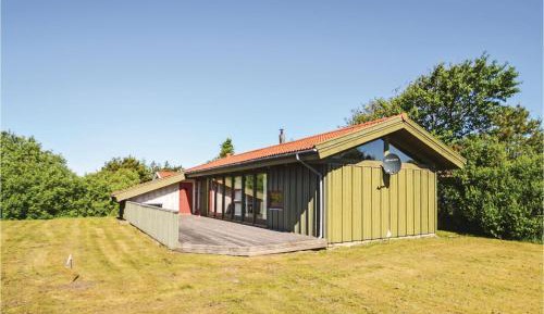 Four-Bedroom Holiday Home