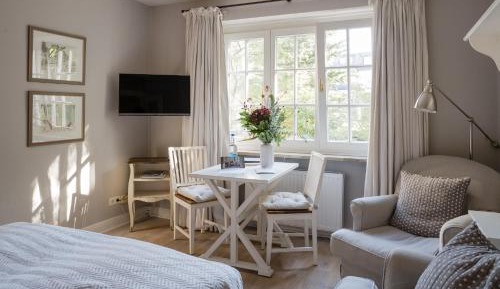 Apartment (2 Adults)