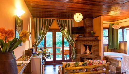 Queen Suite with Spa Bath