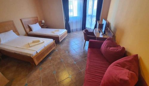Comfort Triple Room with Shower