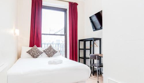 Double Room with Shared Toilet