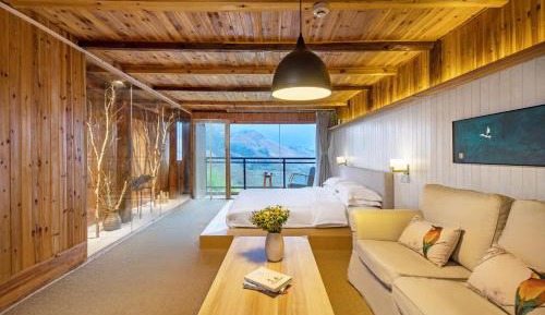 Balcony Double Room with Mountain View 