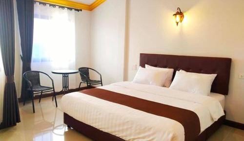 Deluxe King Room
