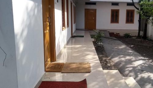 Single Room with Private Bathroom