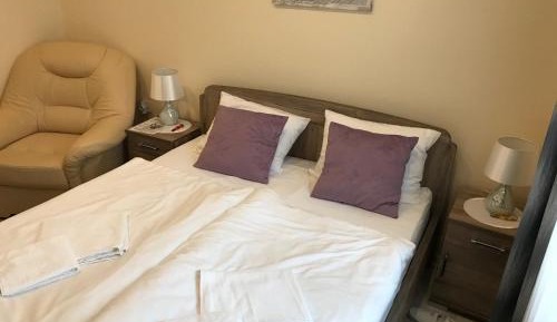Standard Double Room with Shared Bathroom