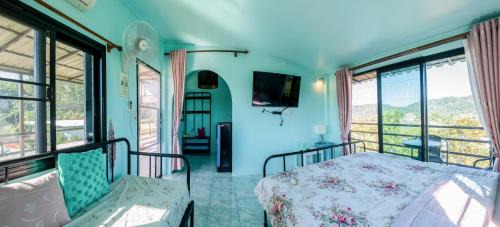 King Room with Mountain View