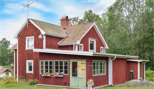 Two-Bedroom Holiday Home