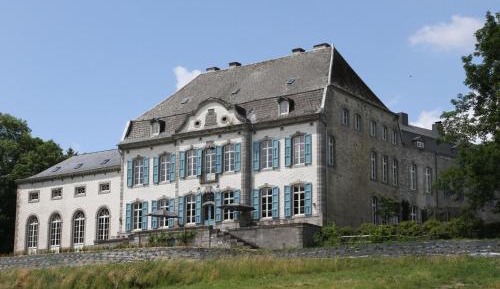 Thirteen-Bedroom Holiday home