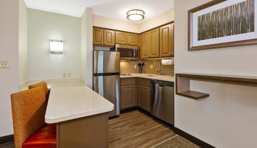 One-Bedroom King Suite