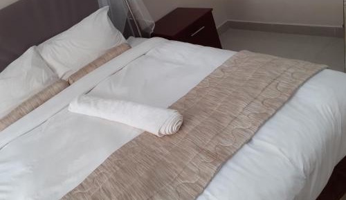 Queen Room with Air-Conditioning