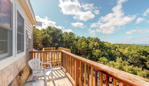 Six Bedroom Holiday Home