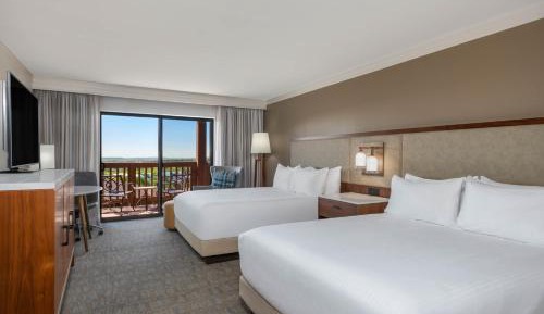 Queen Room with Two Queen Beds and Accessible Tub - Disability Access