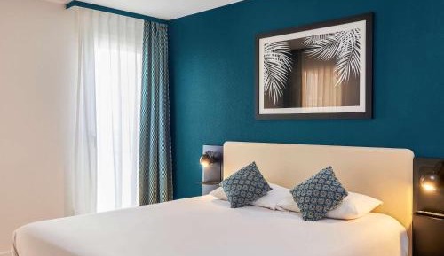 One-Bedroom Apartment (4-5 Adults)