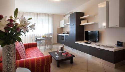 Two-Bedroom Apartment with Balcony (3 Adults)